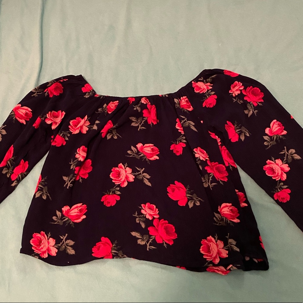 Hollister off the shoulder blouse top
